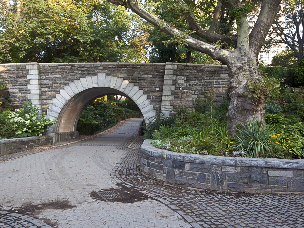 Carl Schurz Park on Upper East Side Walking Tour in New York City