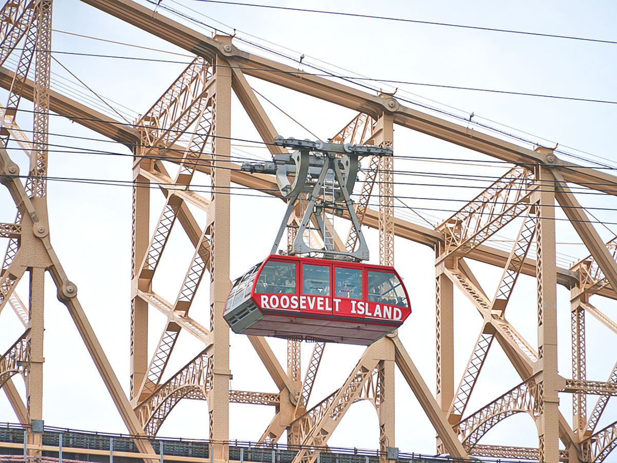 Roosevelt Island Tramway on Upper East Side Walking Tour in New York City