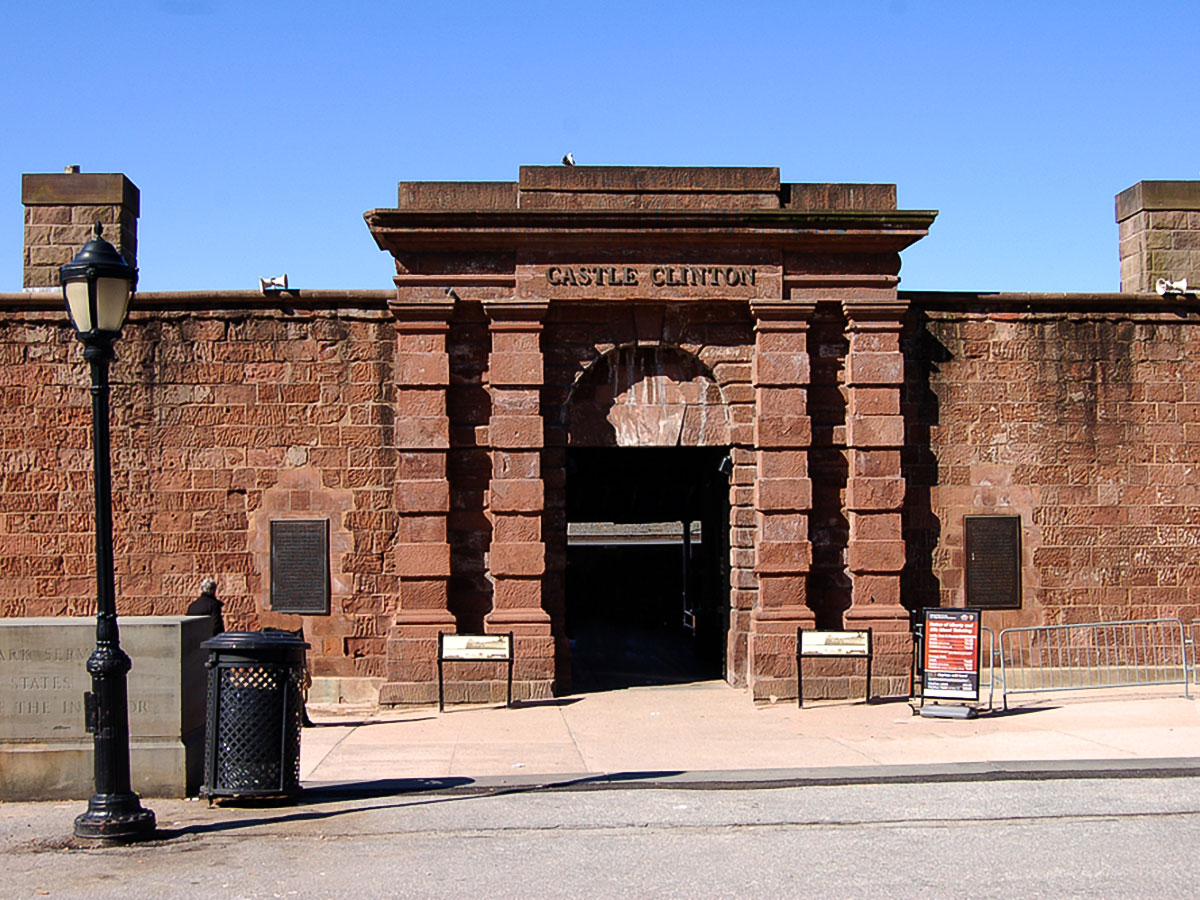 Castle Clinton in Battery Park on Brooklyn Bridge, Wall Street, Statue of Liberty Walking Tour in New York City