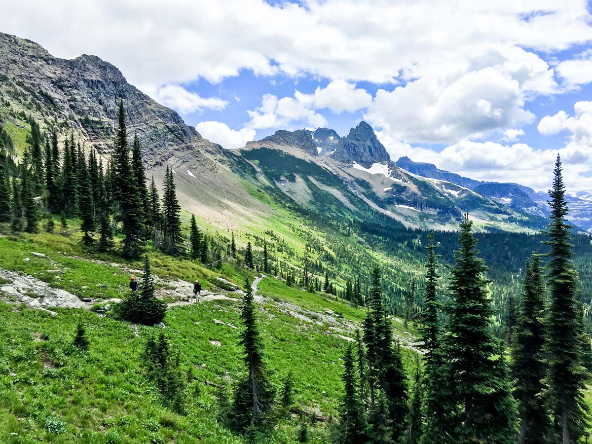 Highline backpacking trail in Glacier National Park has amazing views