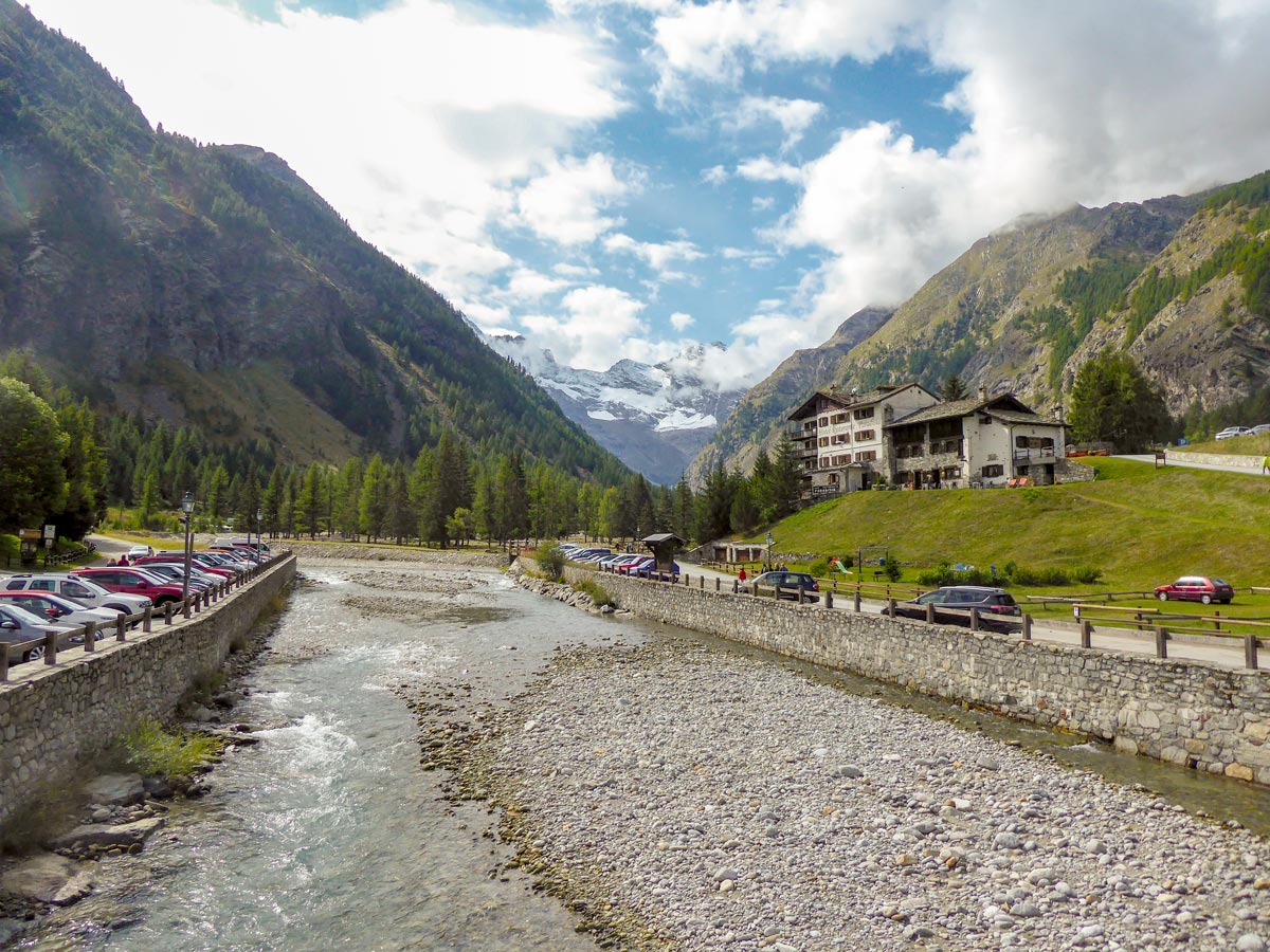 Trailhead of Rifugio Vittorio Sella hike in Gran Paradiso National Park, Italy