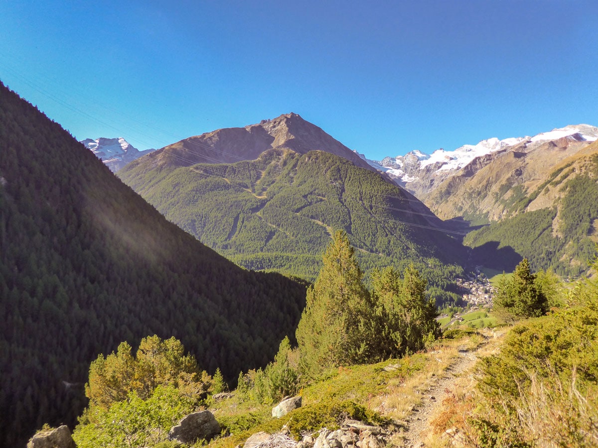 Trail back to Gimillan on Tsaplana hike in Gran Paradiso National Park, Italy