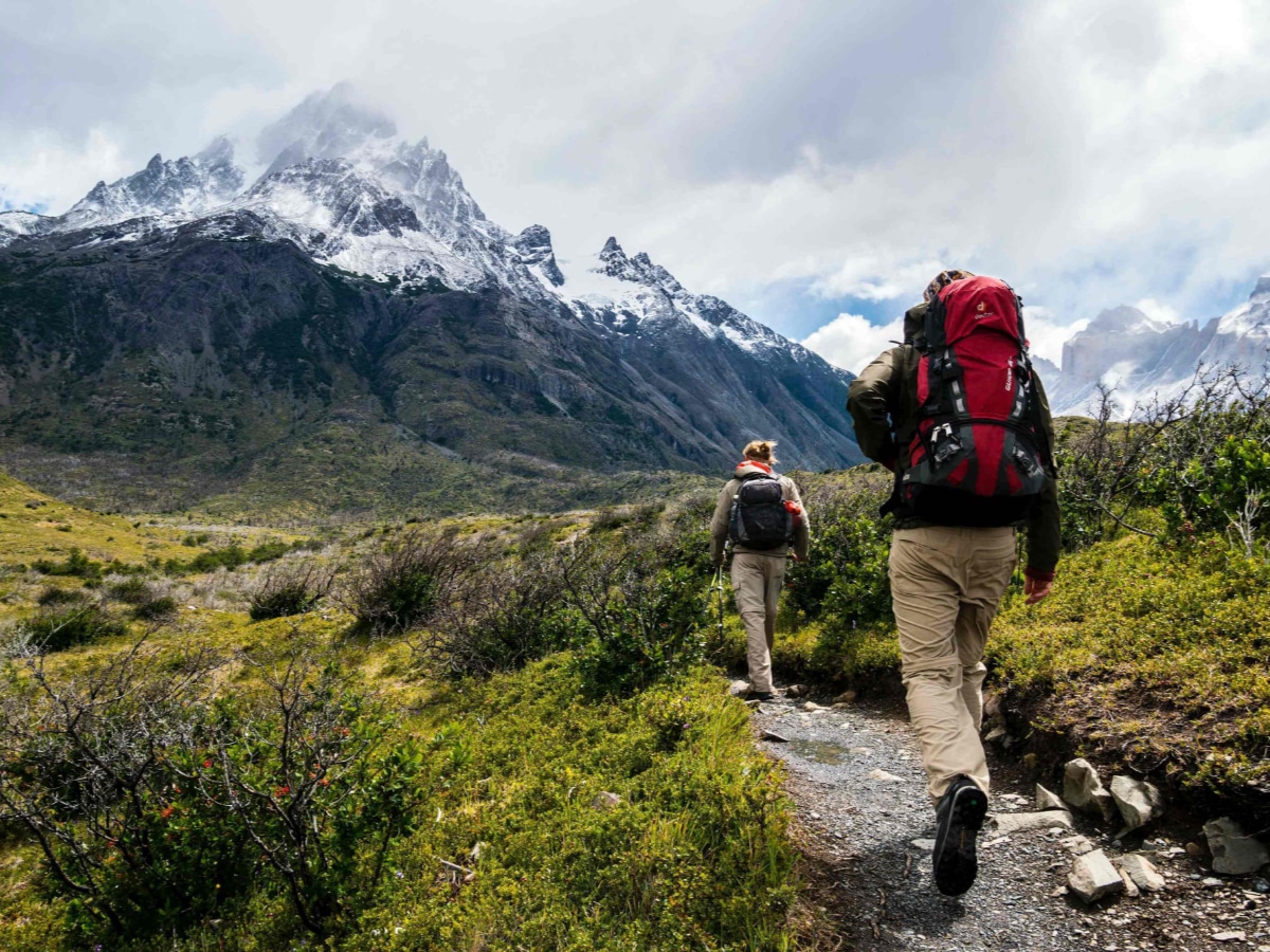 Hiking with light backpacks and light gear