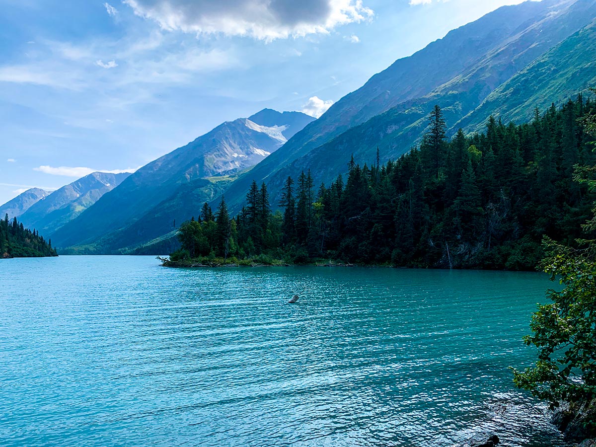 Turquoise water of Ptarmigan Lake on Ptarmigan Creek Trail