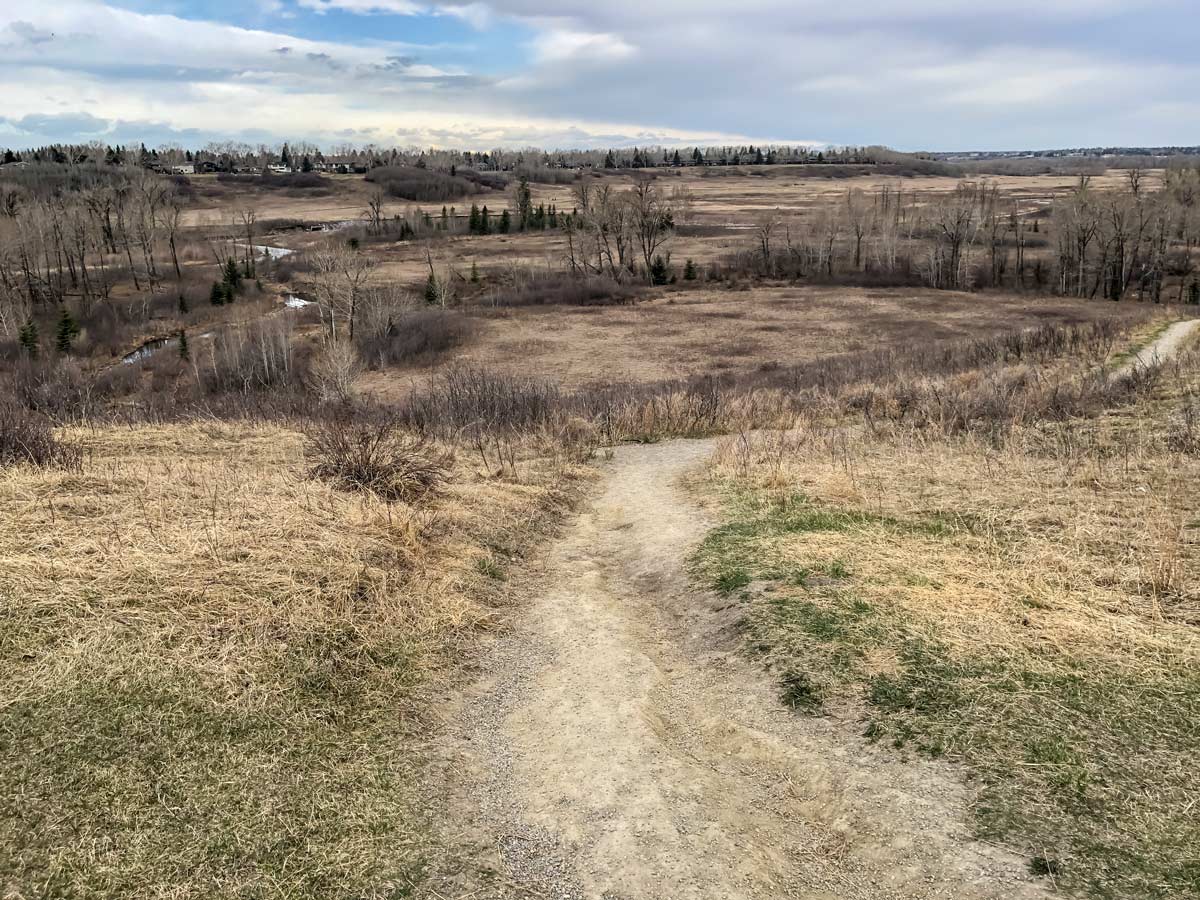 Fall hiking in Fish Creek Ranch and Parkland Ridge walking trails in Calgary Alberta