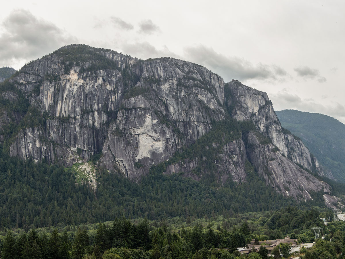 The Chief rock cliffs at Squamish Smoke Bluffs