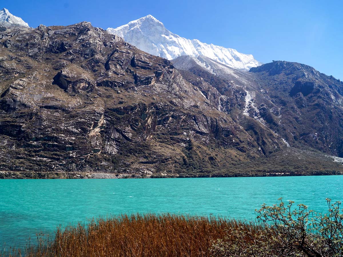 Mountains overlooking Portachuelo De Llanganuco