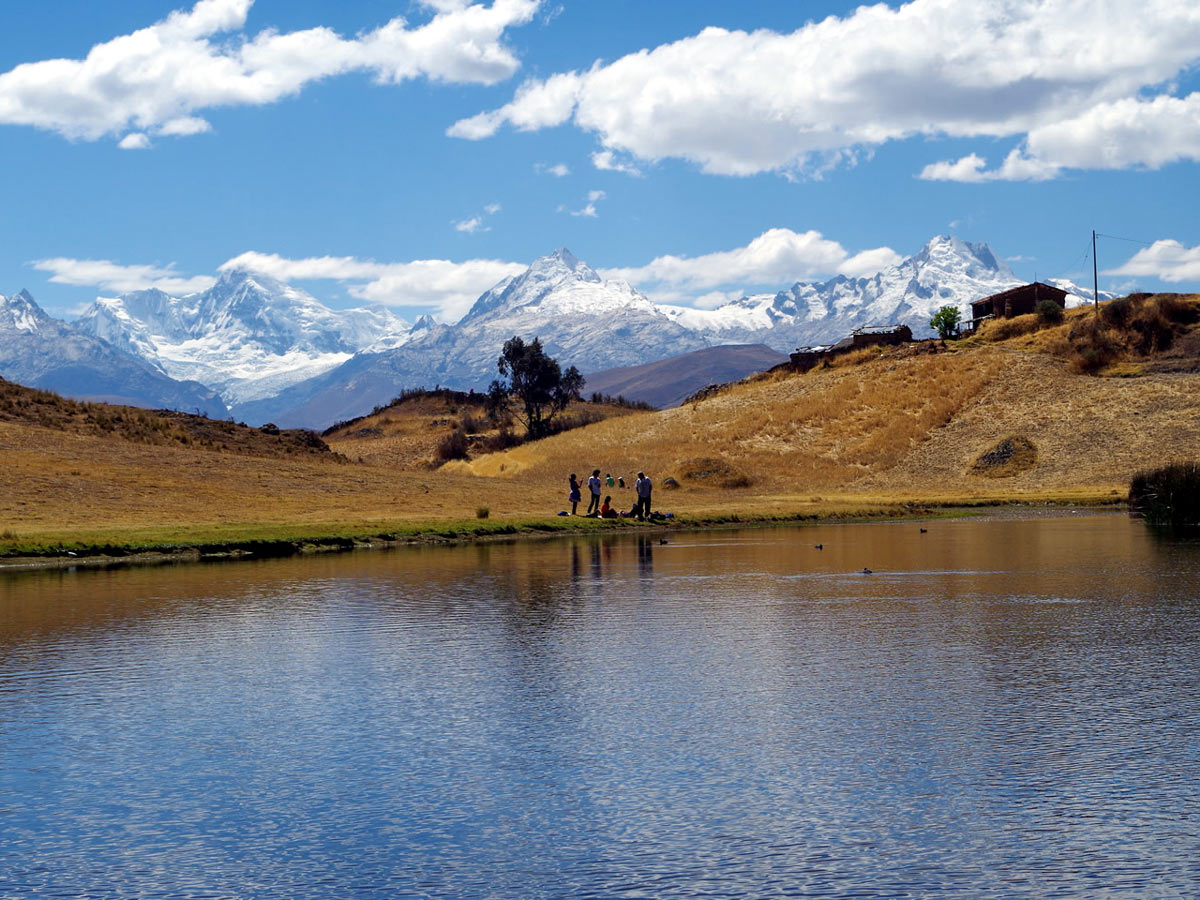 Lake below Wilkacocha Viewpoint