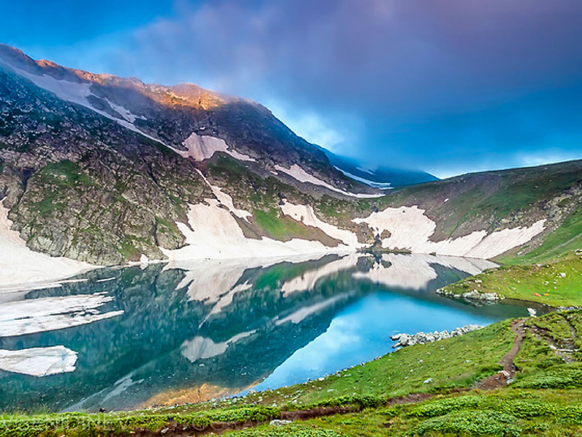 The Eye and behind, in the clouds, is Ototvishki peak. Almost entire descent from the summit to the lake (Third stage) is visible