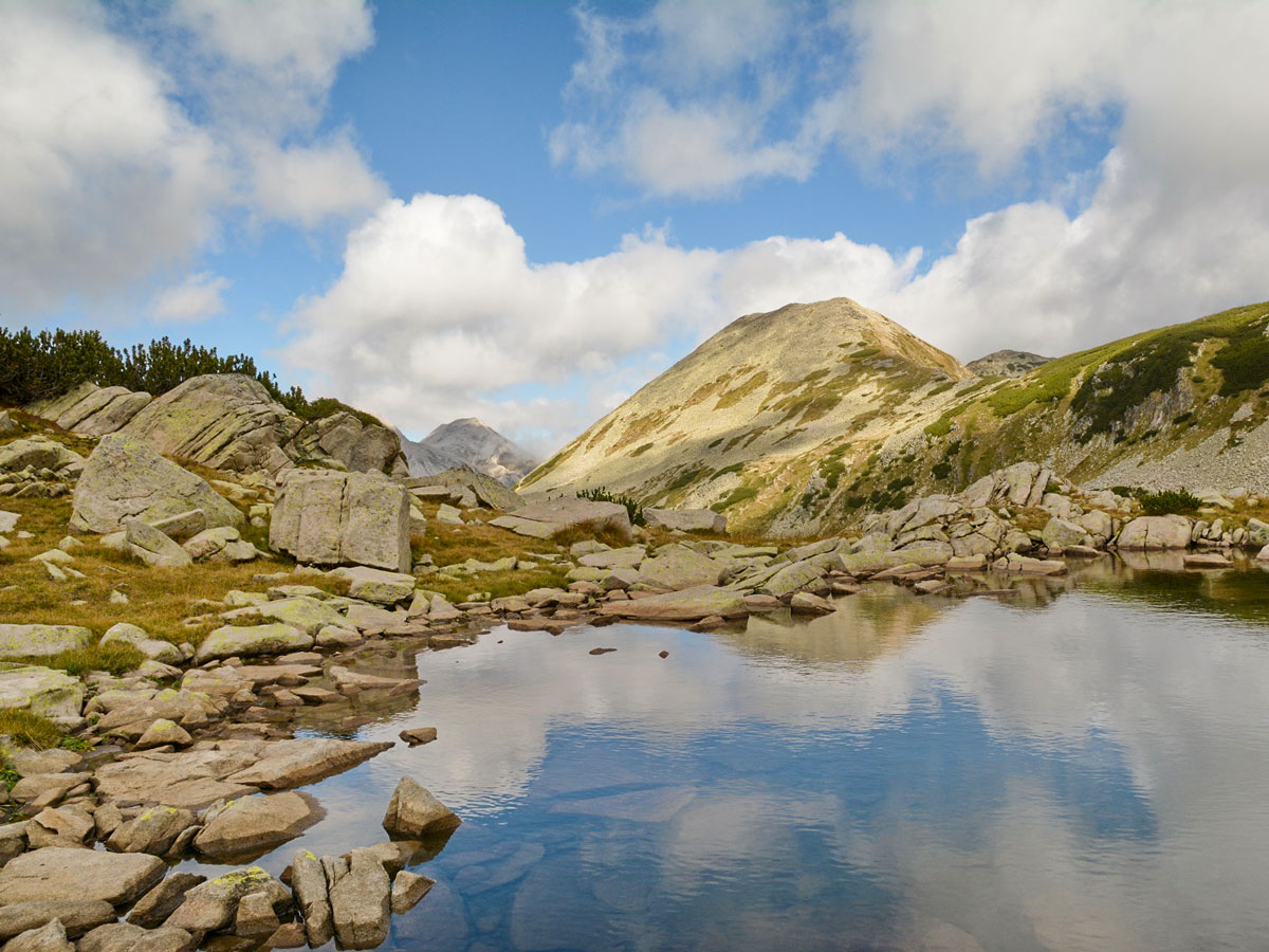 Views from the Long lake. The ascent to Todorka pass and all the serpentines below it can be seen