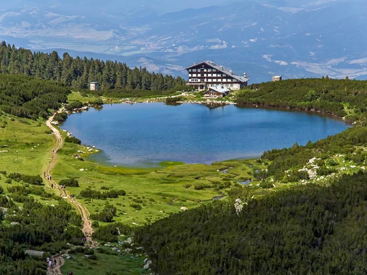 Bezbog hut and lake the starting point from the saddle