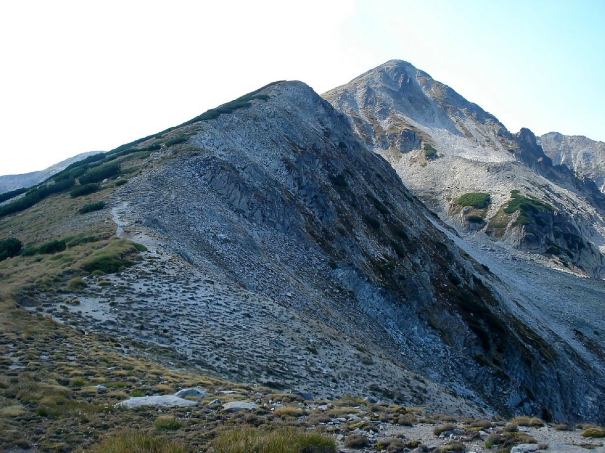 Polejans 3rd stage one can see very clearly the shoulder and the main summit