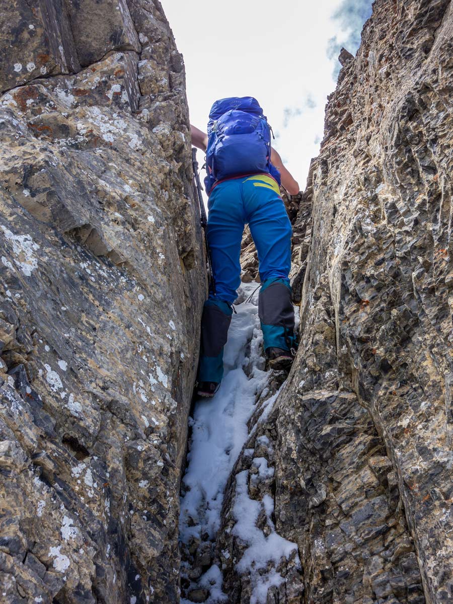 Passing the narrow crack near The Buckle on Windy Point Ridge Hike