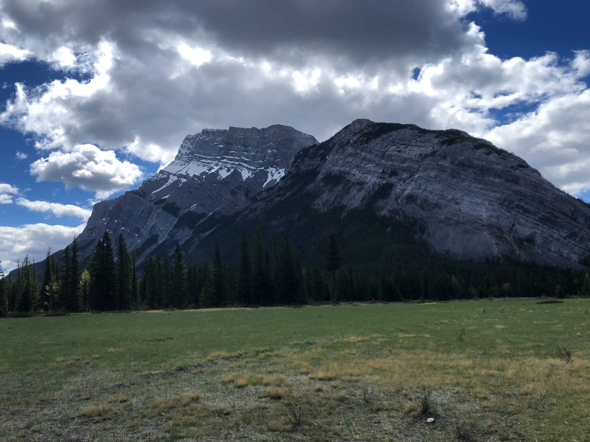 BANFF-NATIONAL-PARK-HOODOOS-TRAIL