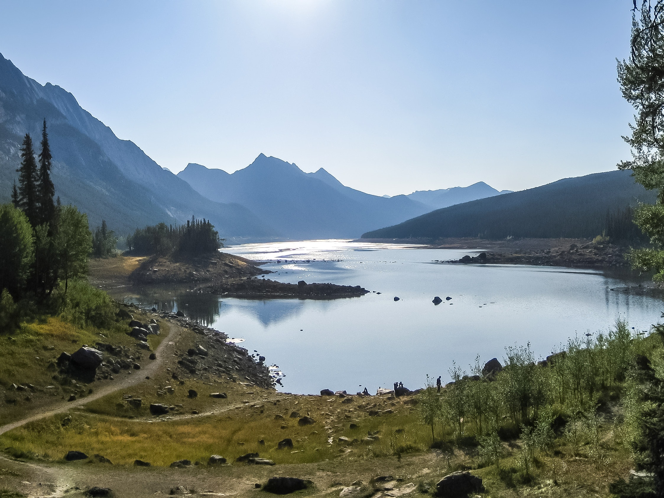 Medicine Lake Jacques Lake hiking trail Jasper