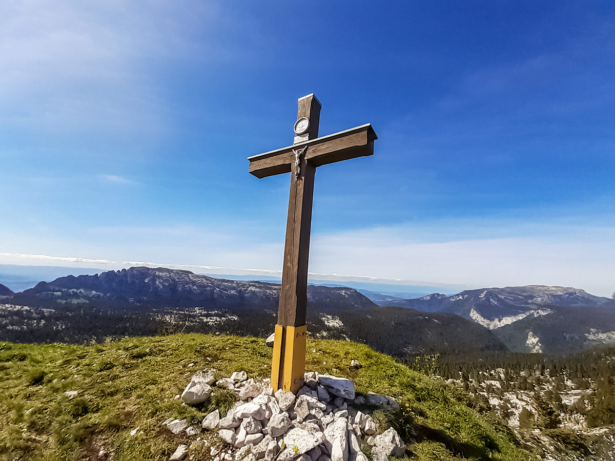 Cross at tete de l arpattaz 3 tetes Plateau des Gileres hiking France