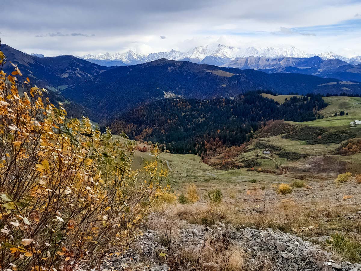 Spare mont blanc photo Col Des Aravis hiking trails in France