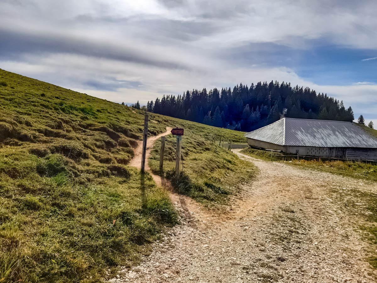 Small trail to lookout point along Semnoz hiking trail in France