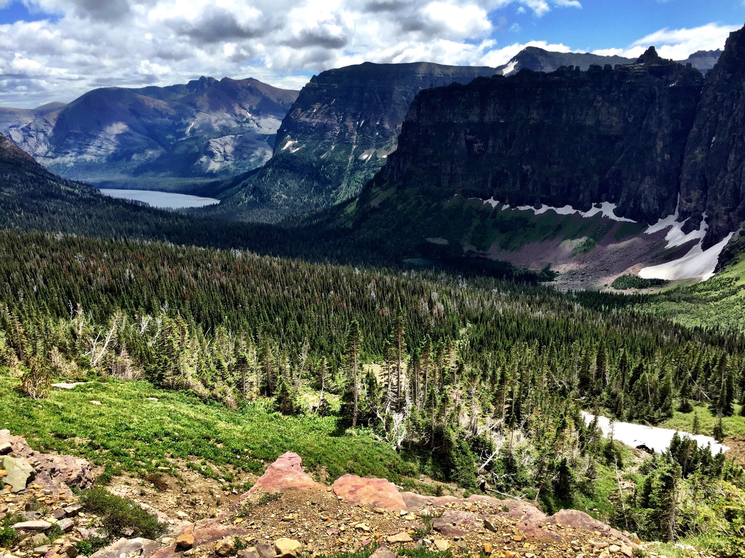 Beautiful views on Dawson Pass Trail