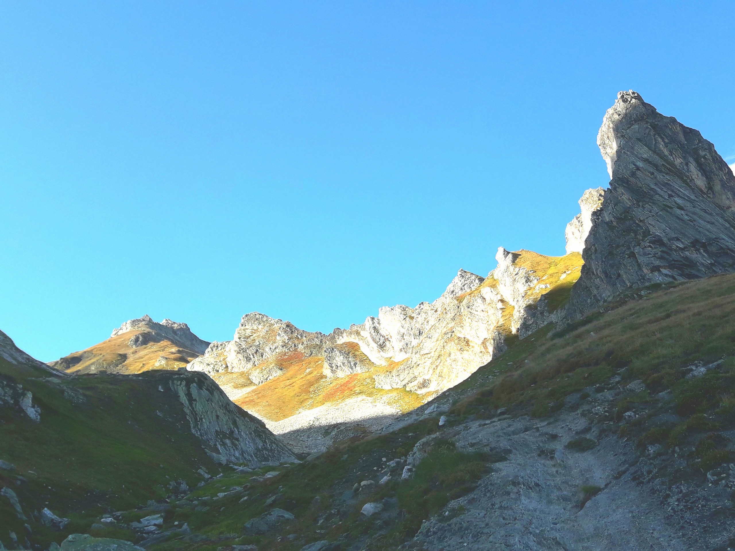 Peaks surrounding Lacs du Fenetre route in Swiss Alps