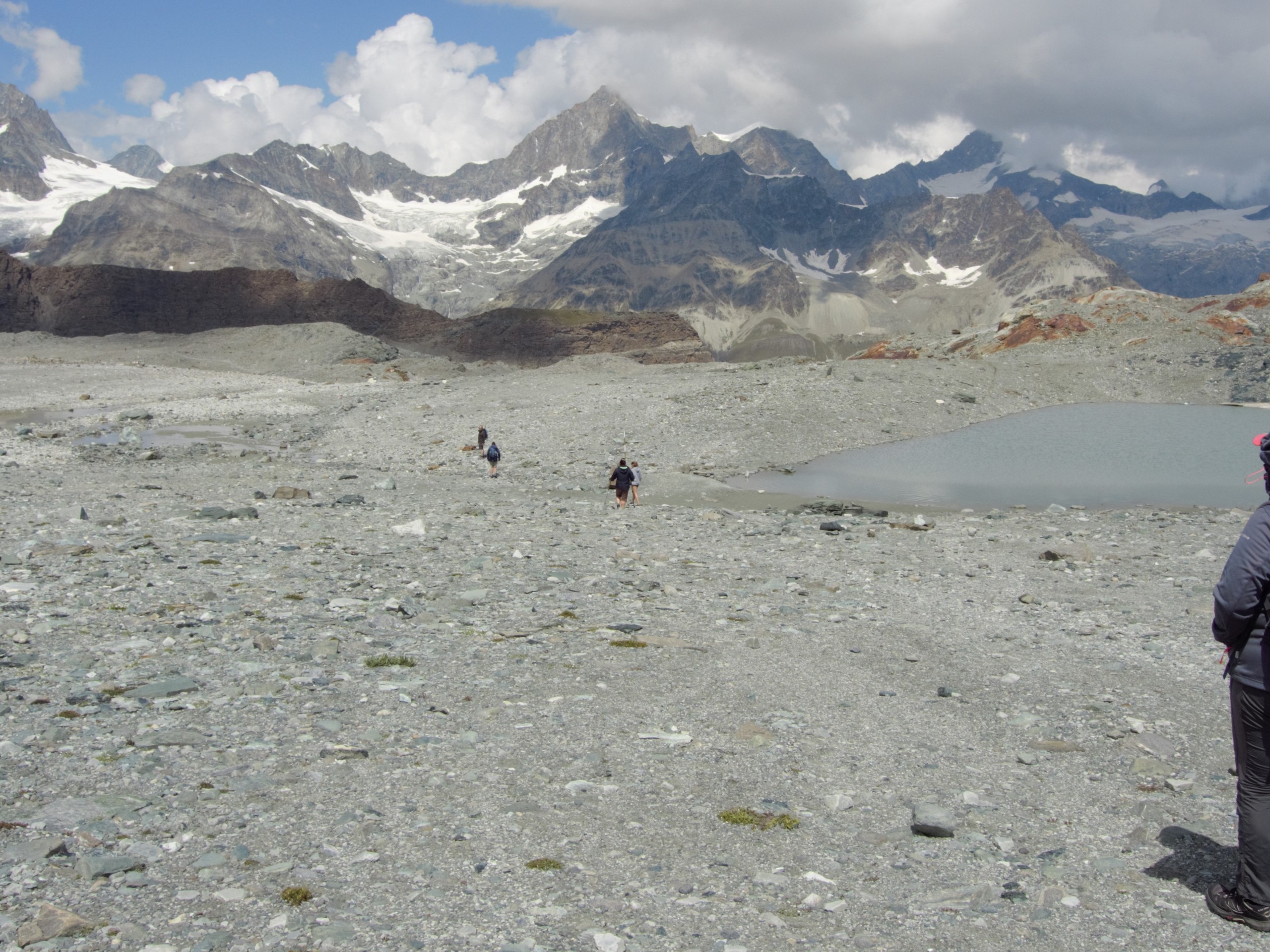 Matterhorn Pond along the trail