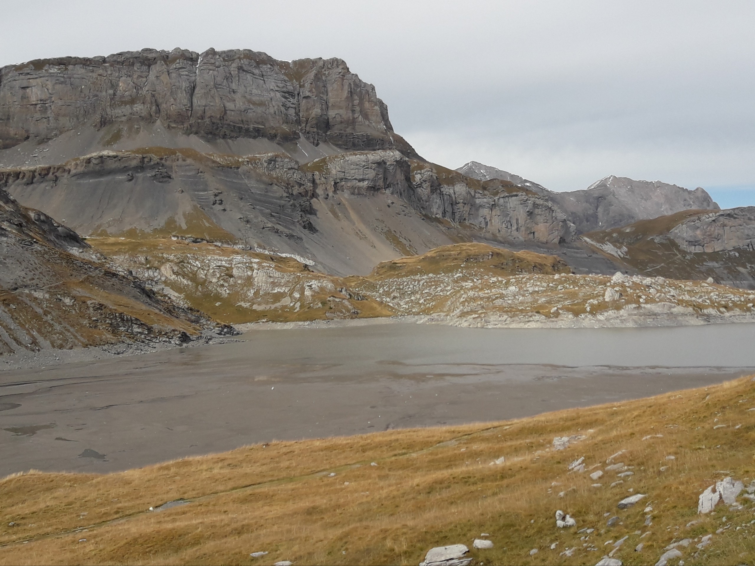 Approaching the Dauben Lake