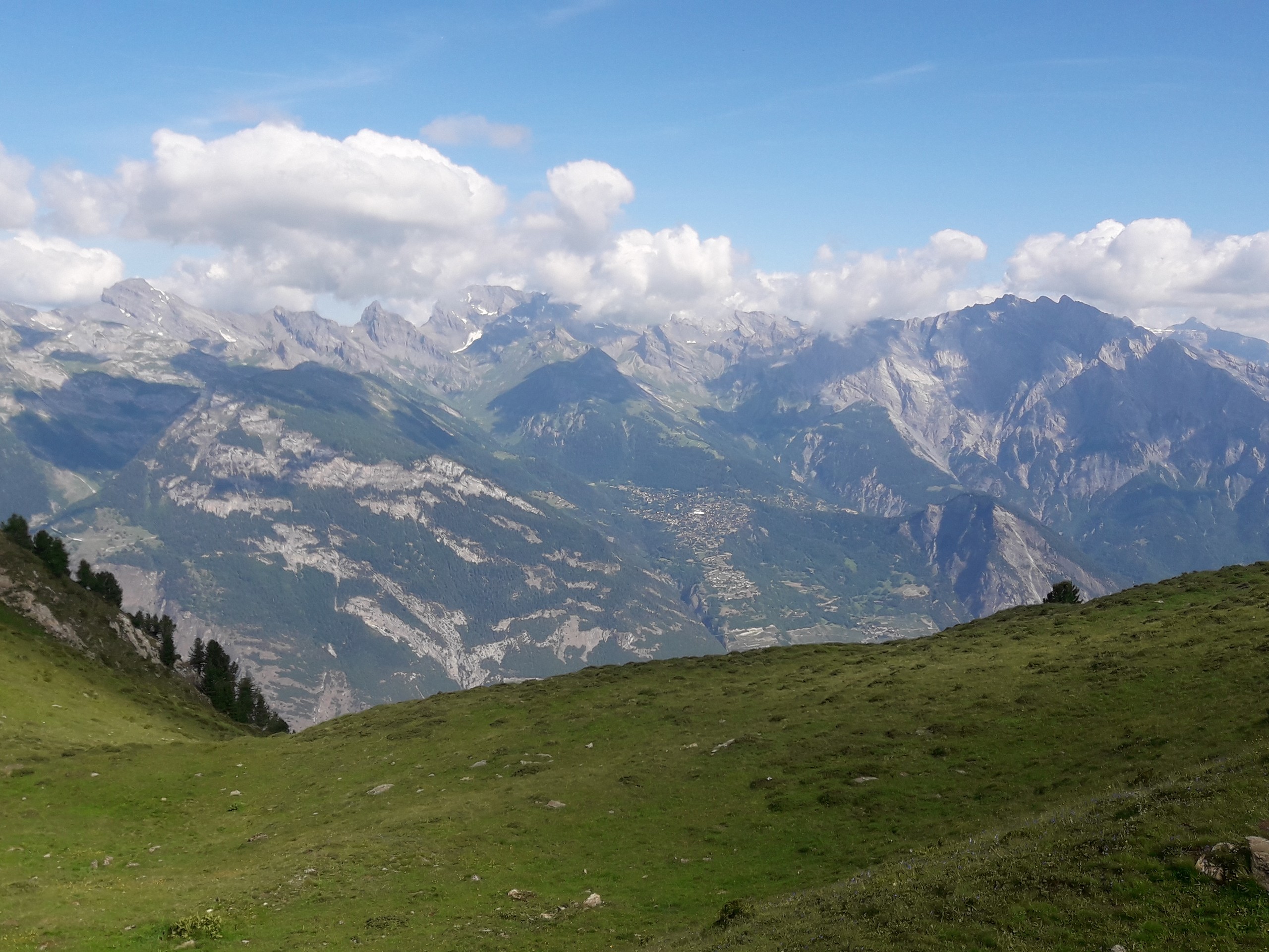 Peaks surrounding Pierre Avoi in Switzerland