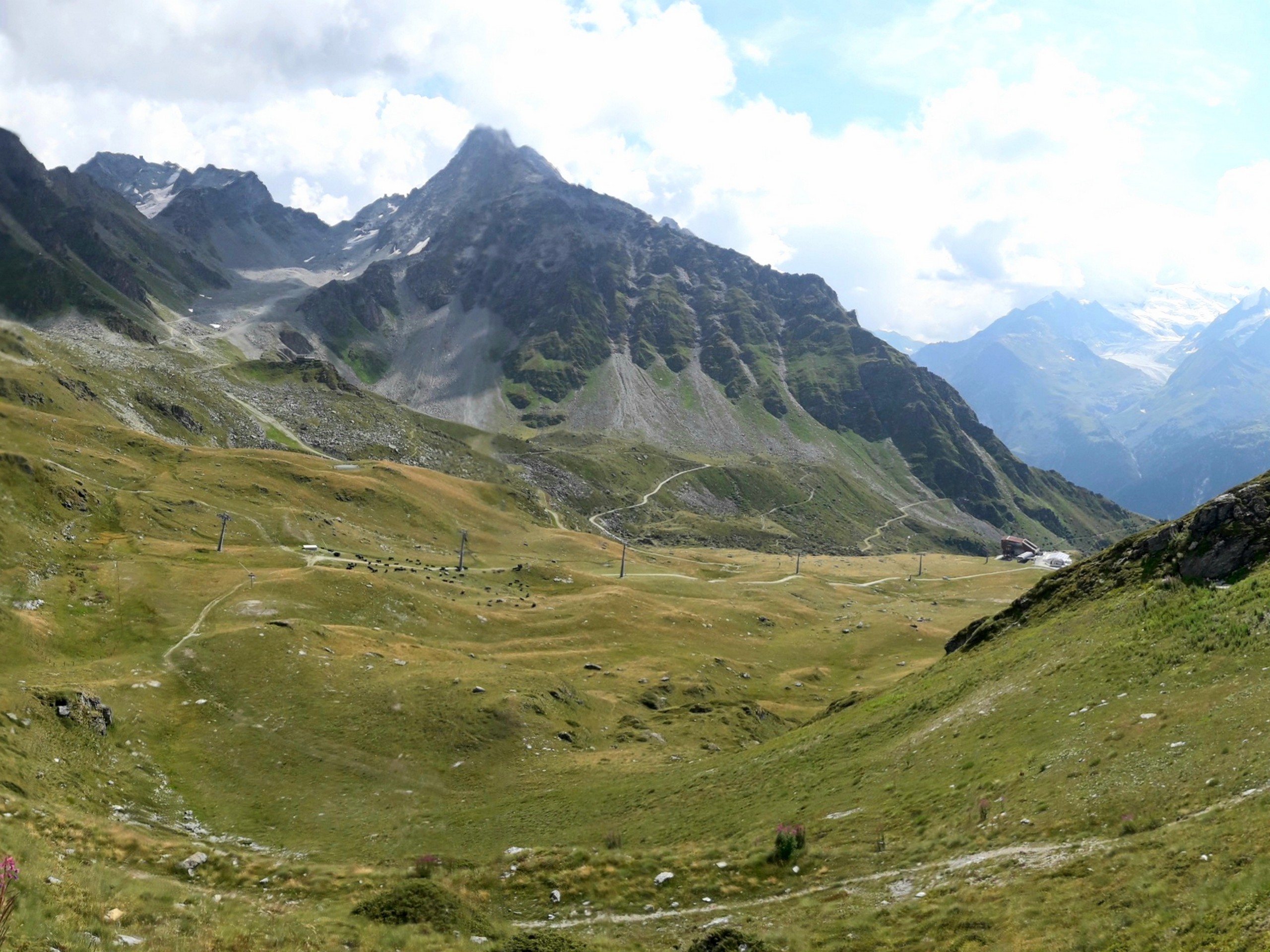 Looking down on the valley on Fontaney to Les Ruinettes walk