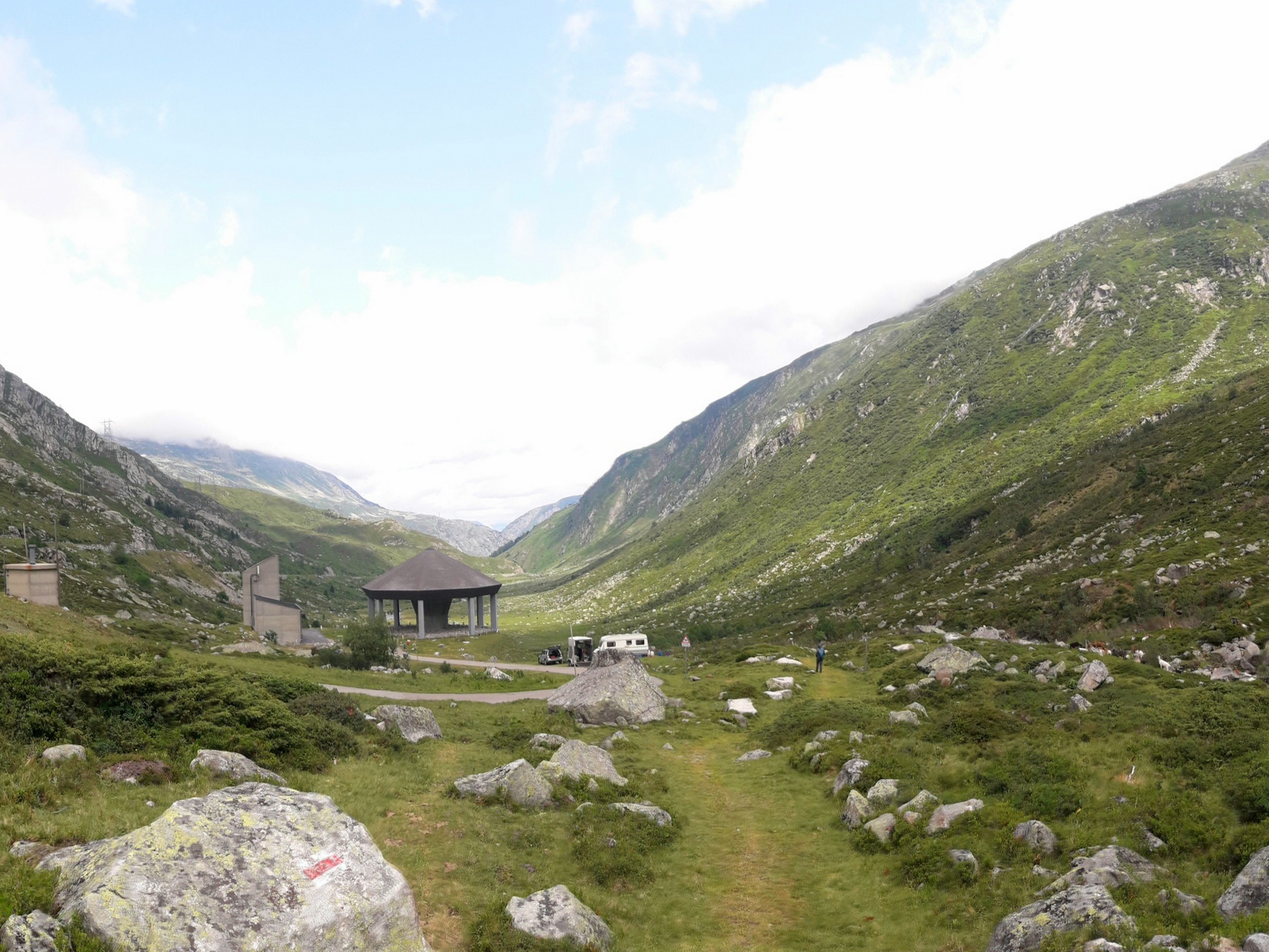 Approaching the parking near Hospental