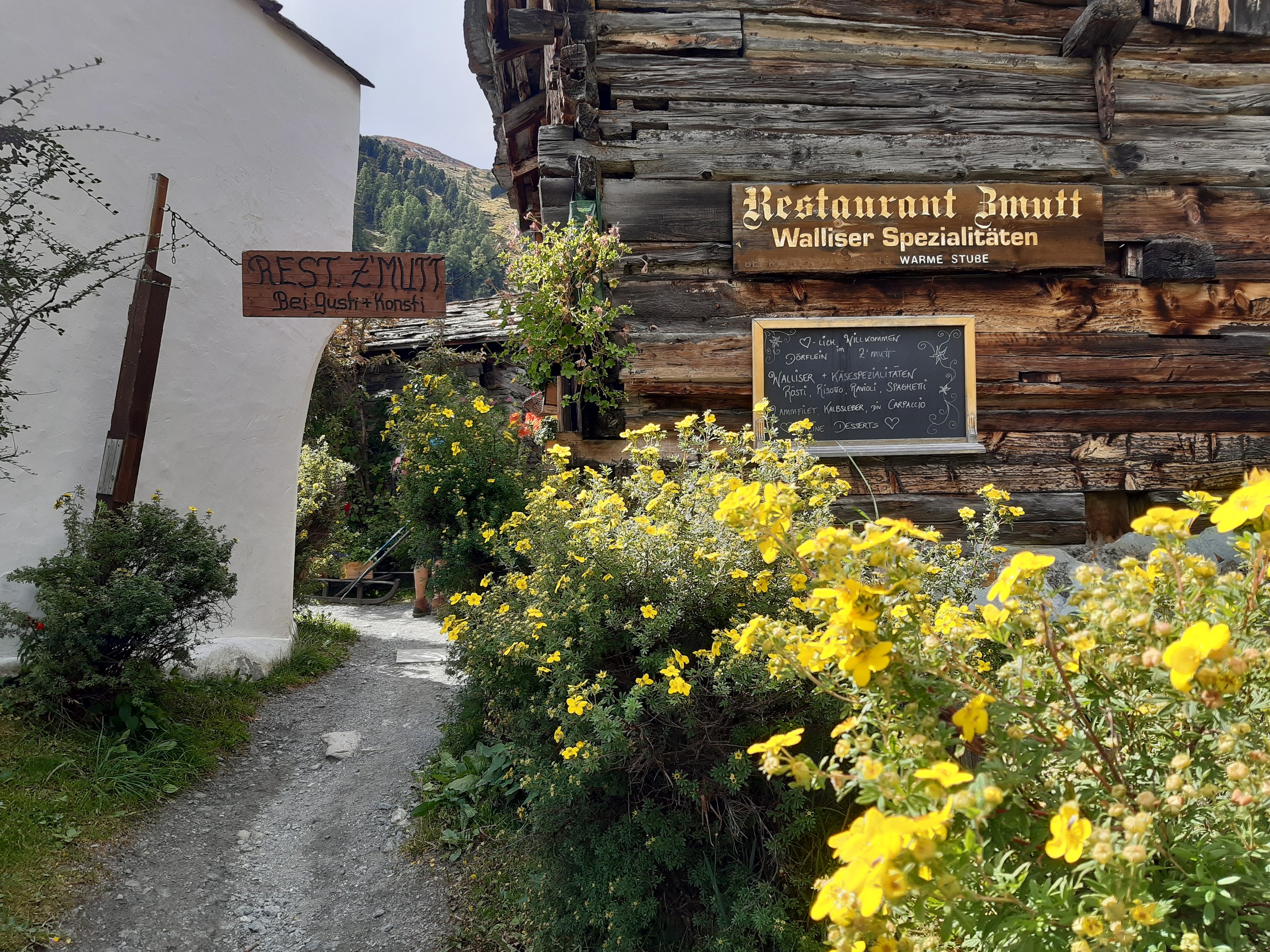 Restaurants in Zmutt