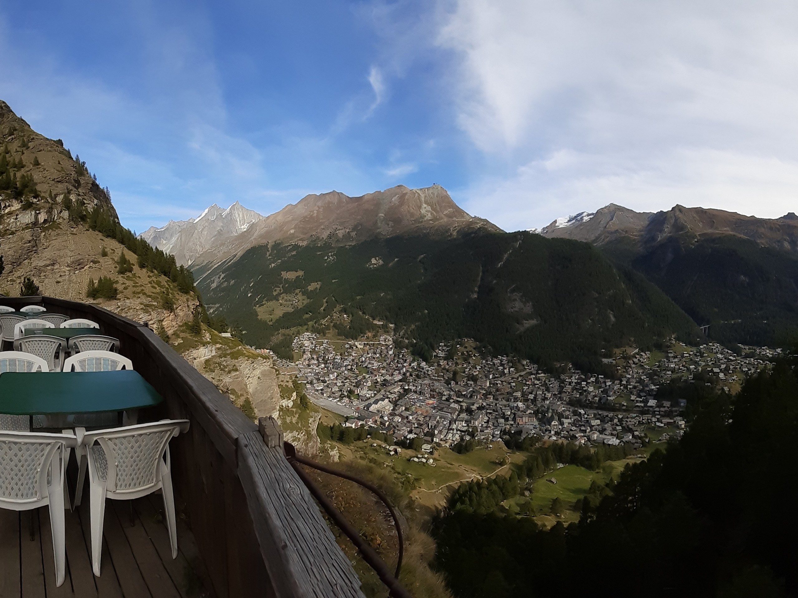 Panoramic views of the valley from Edelweiss Hut