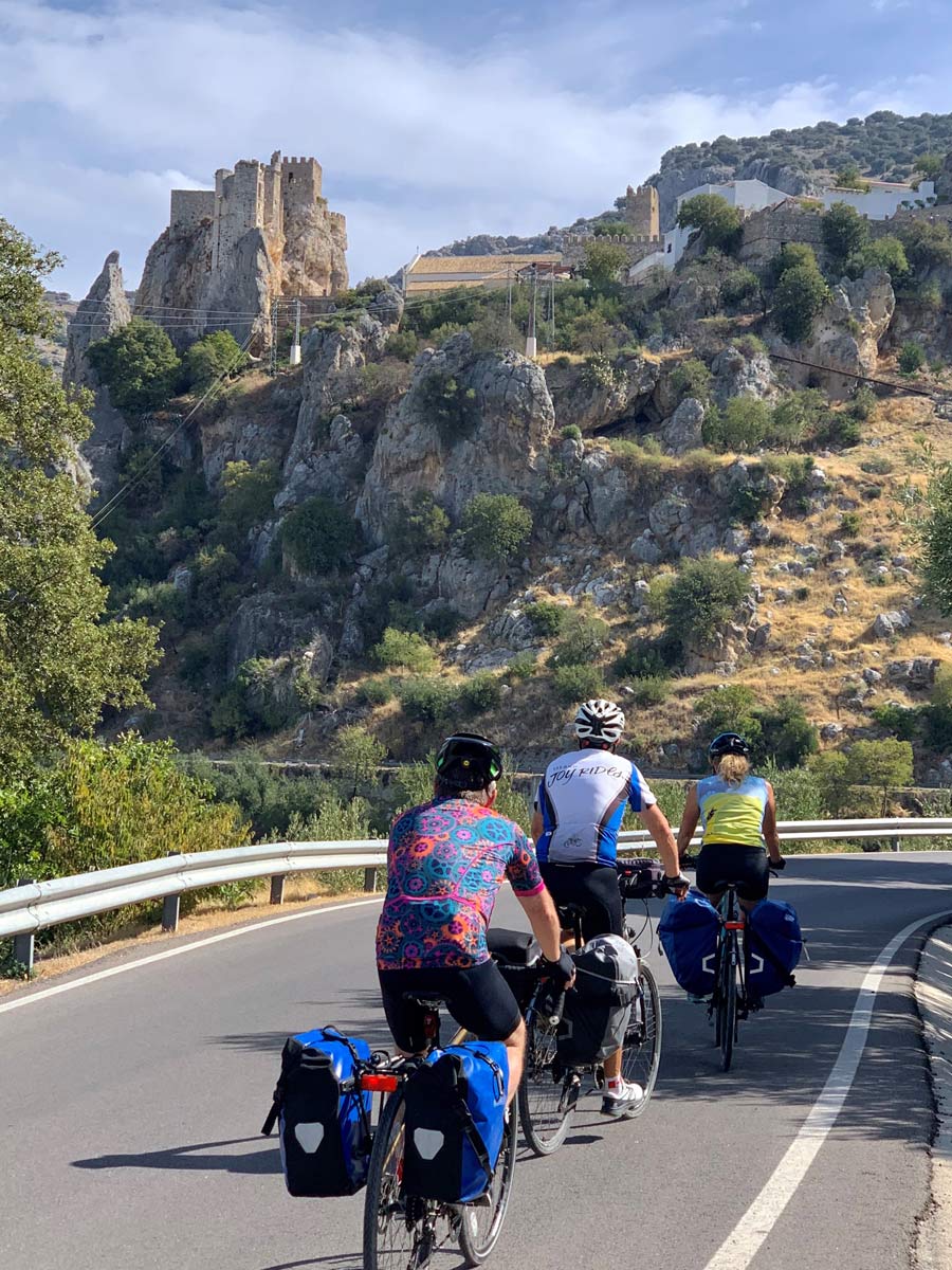 Group cycling in Spain