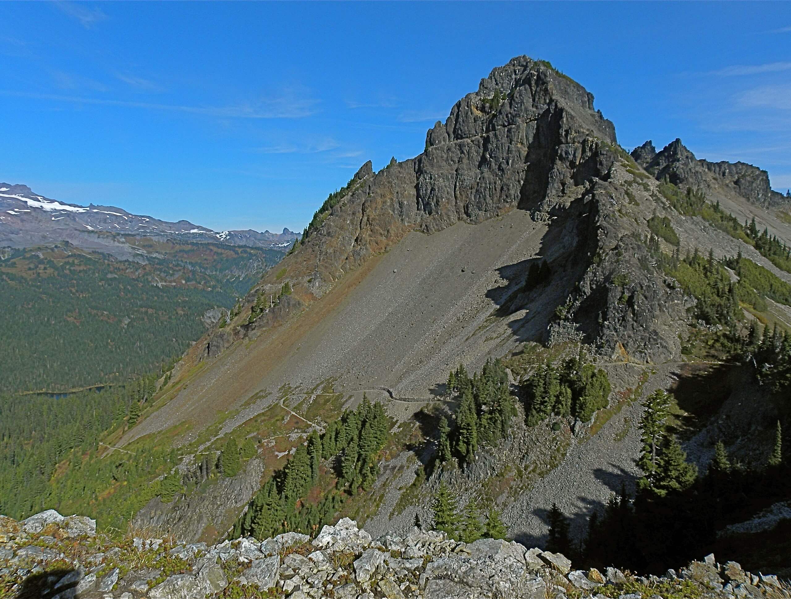 Pinnacle Peak Saddle Trail