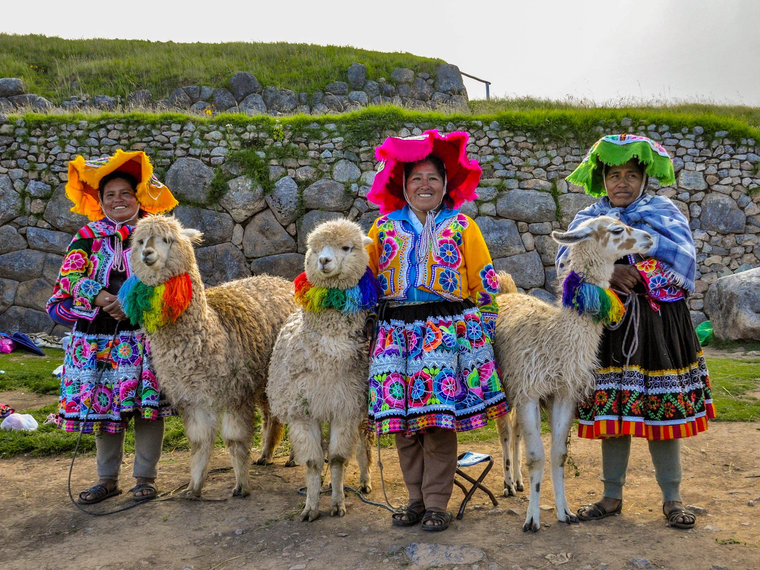 Quechua indigenous clothing Machu Picchu history Peru