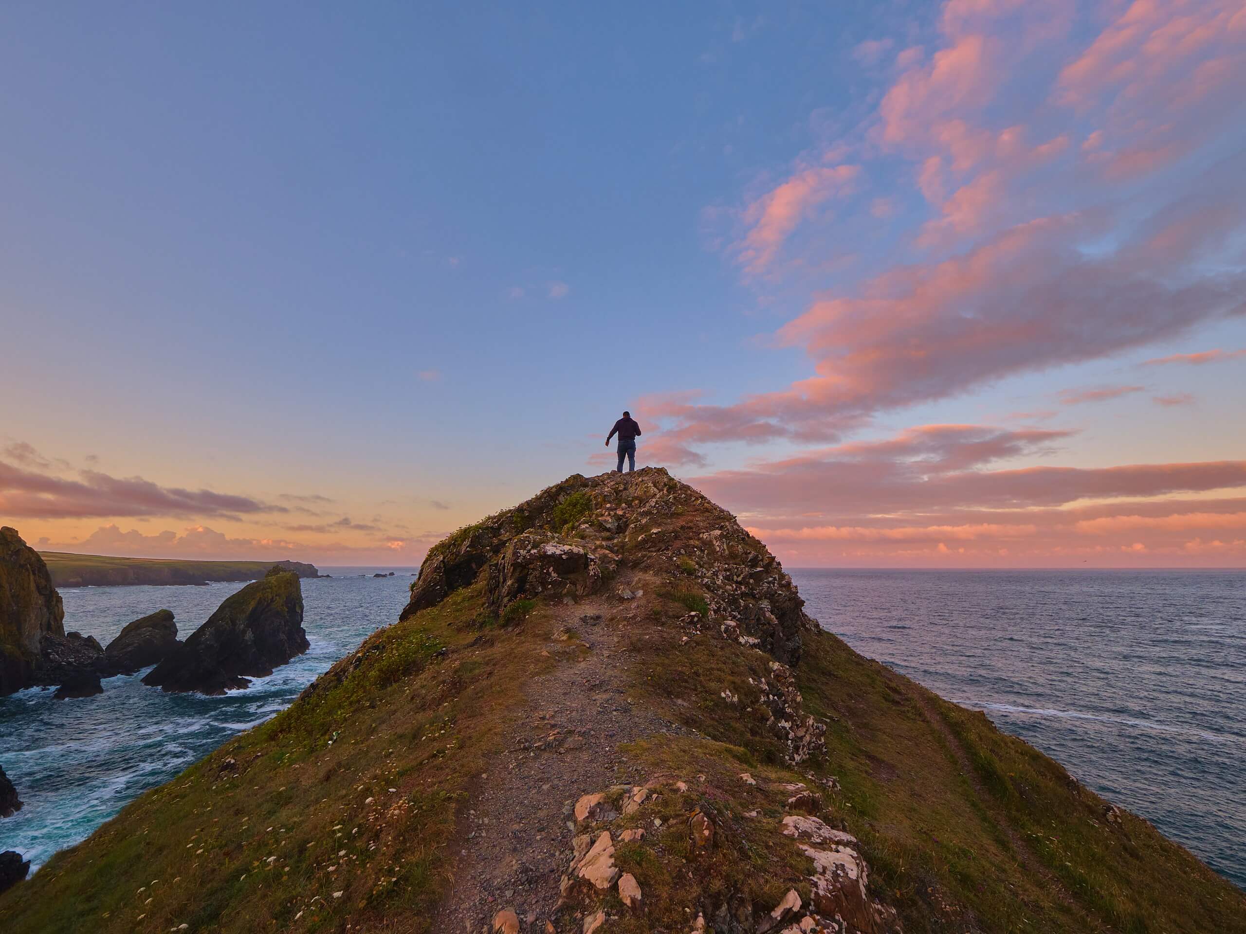 Cadgwith Cove to Lizard Point Walk