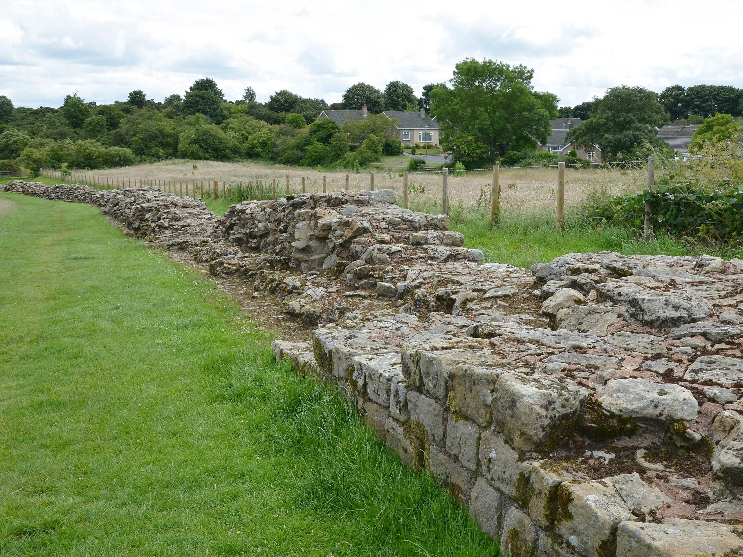 Hadrian’s Wall: Wallsend to Heddon on the Wall
