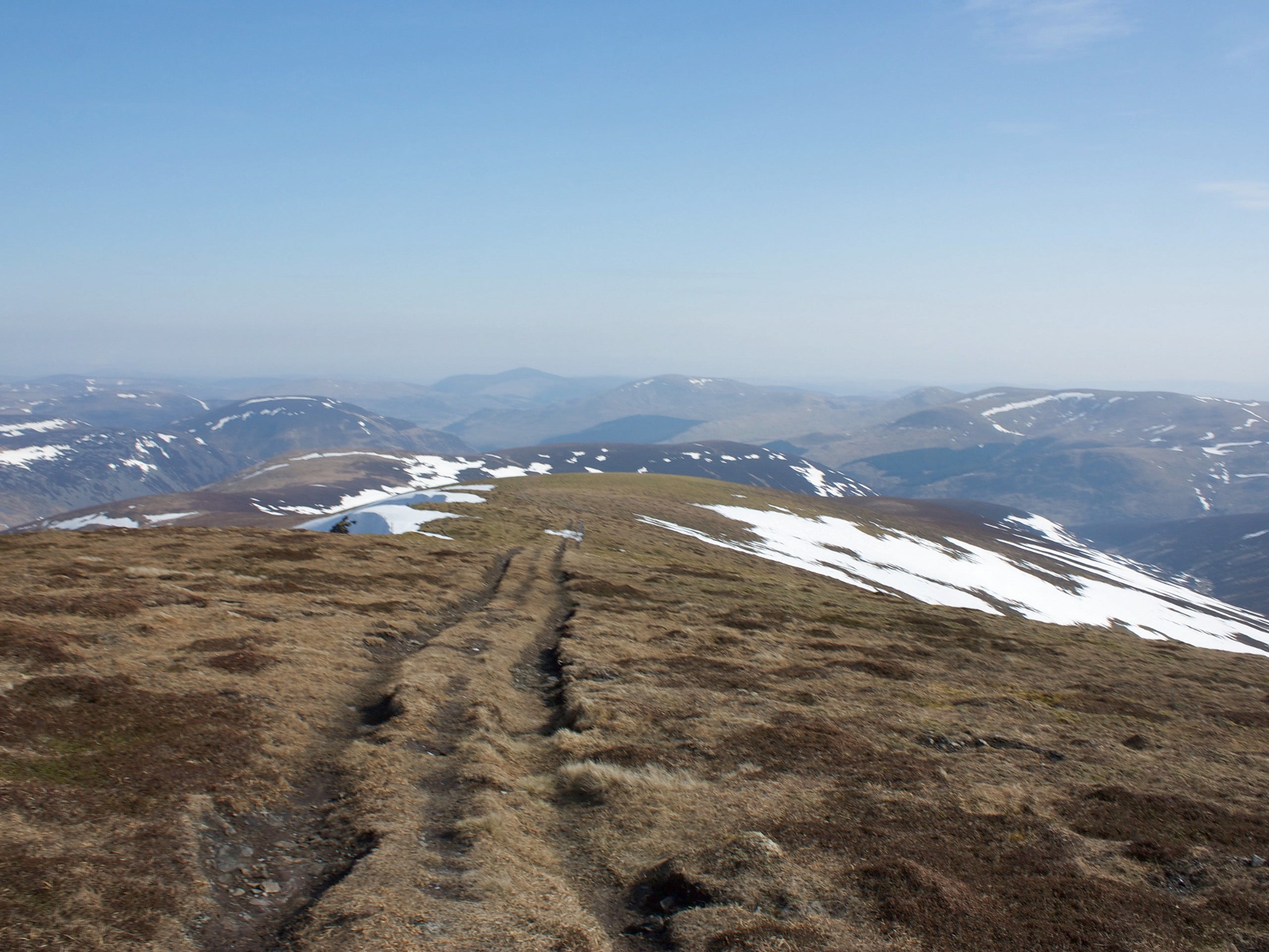 Glas Tulaichean and Gleann Taitneach Circular Walk