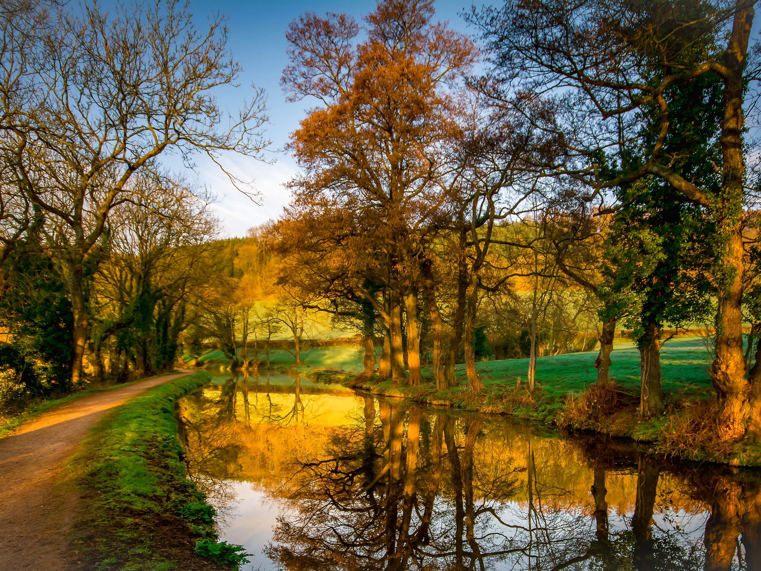 River Usk, Monmouthshire & Brecon Canal Walk