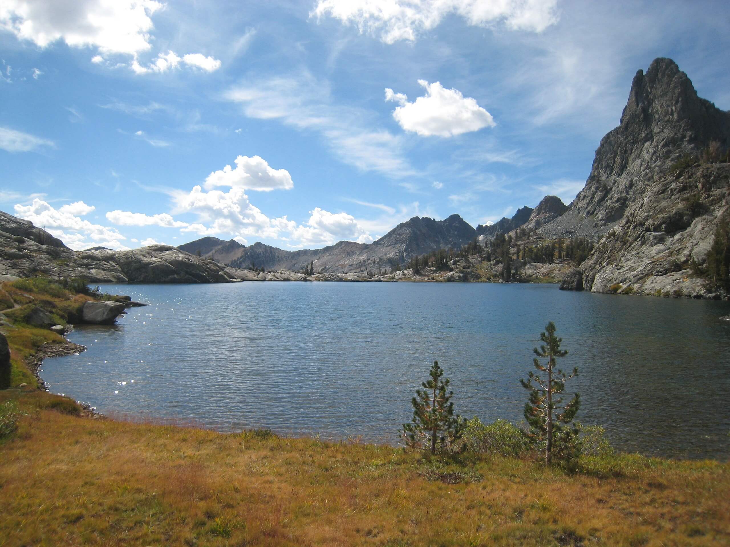 Minaret Lake Trail