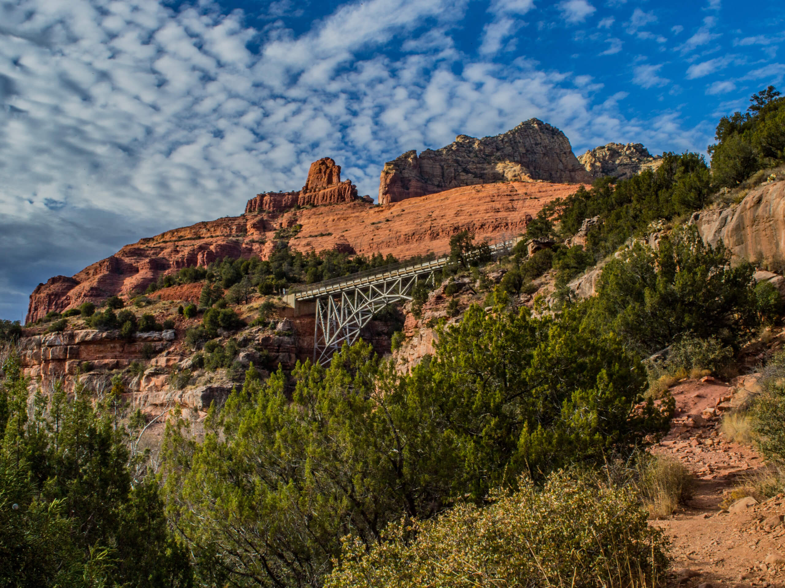 Hiking the Huckaby Trail - Exploring near Oak Creek, Arizona