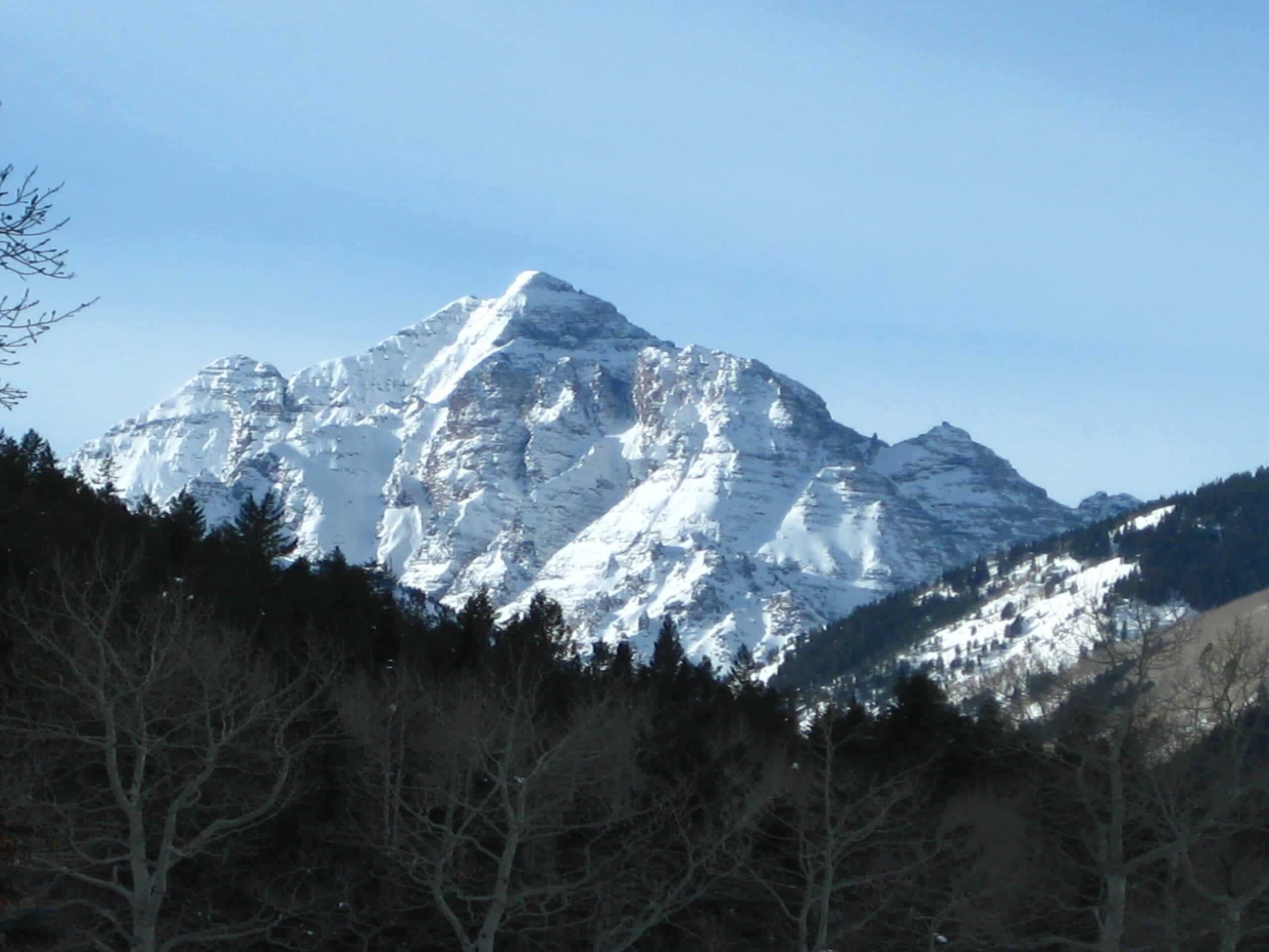 Pyramid Peak Trail