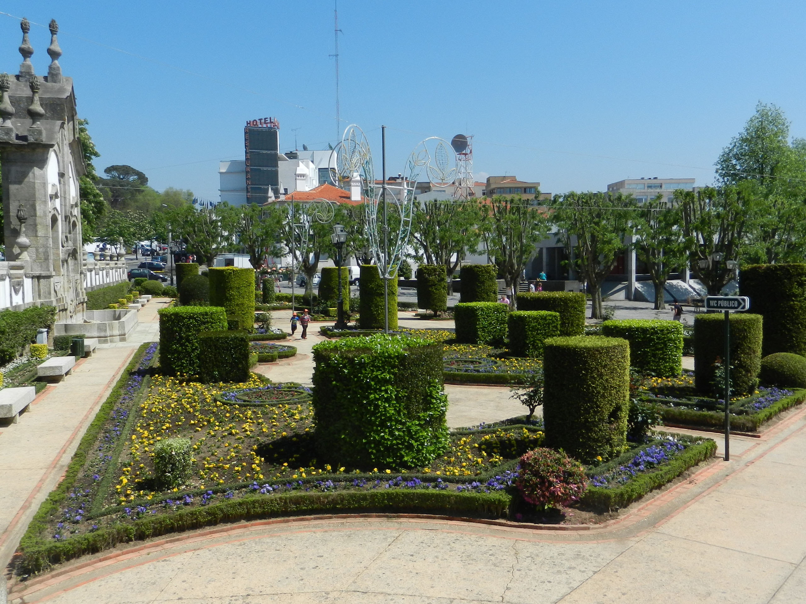 Camino Portugués - Day 3 - You will end your day in the interesting town of Barcelos