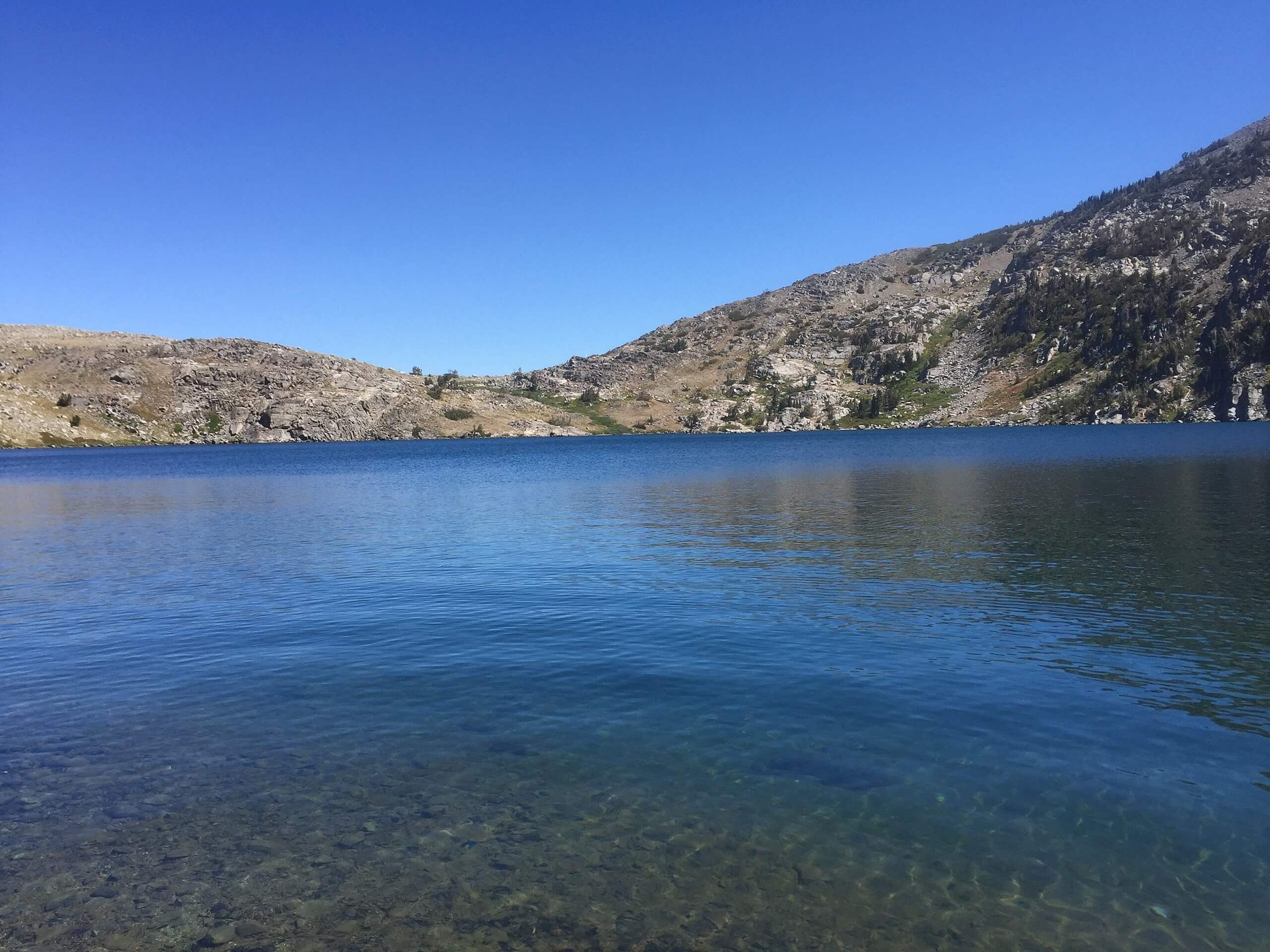 Winnemucca and Round Top Lakes Hike