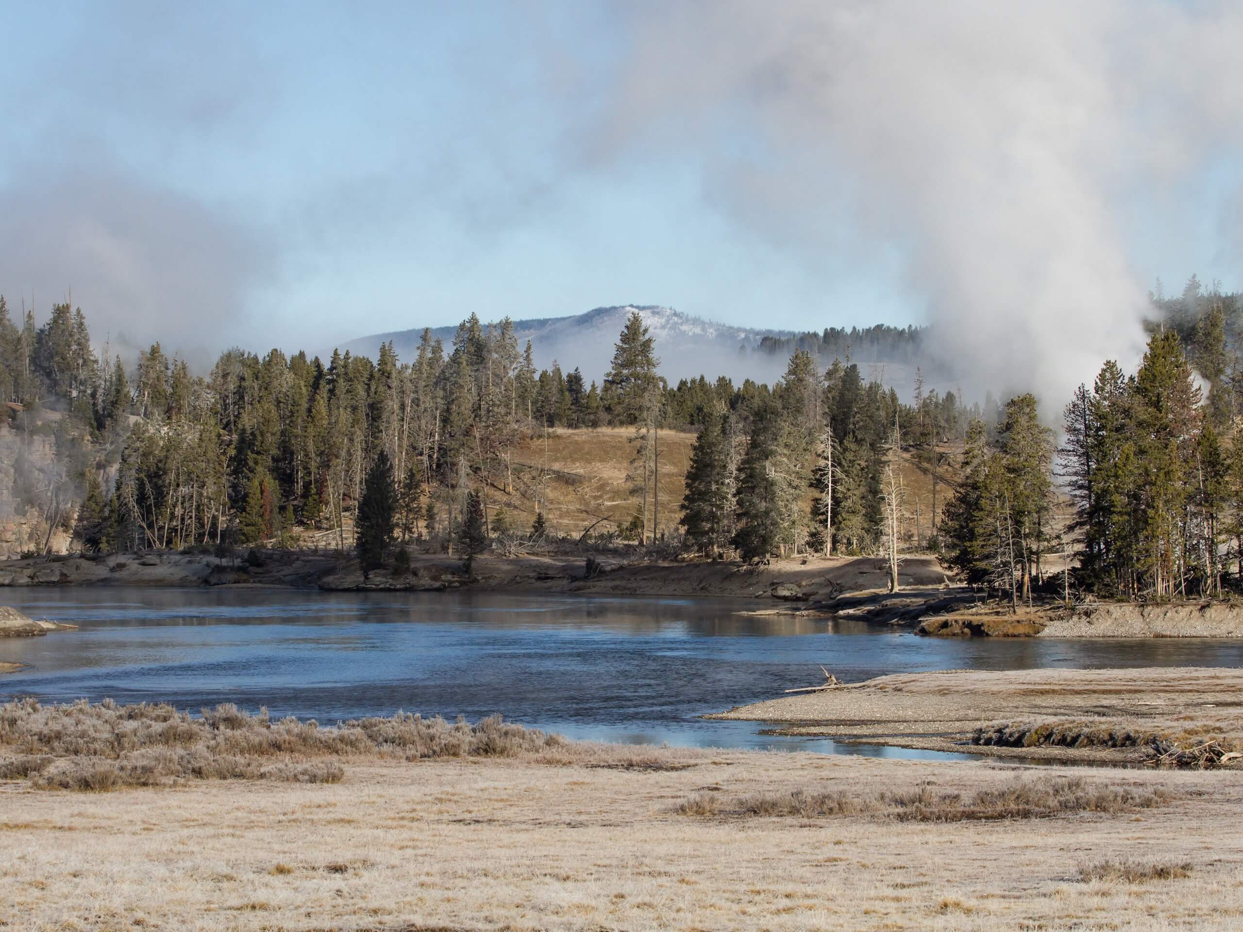 Mud Volcano to Dragon’s Mouth Spring