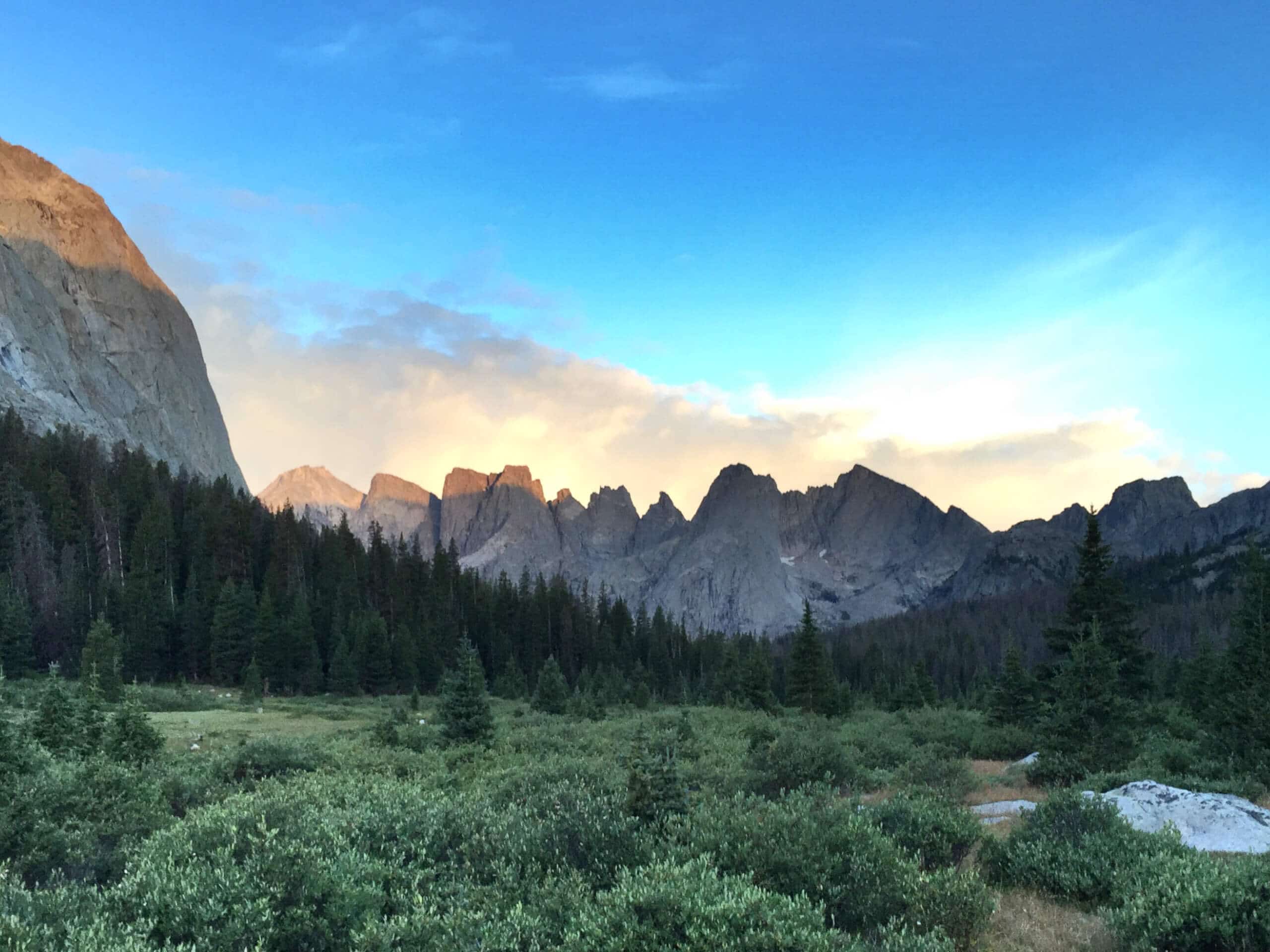 Cirque of the Towers Overlook Hike