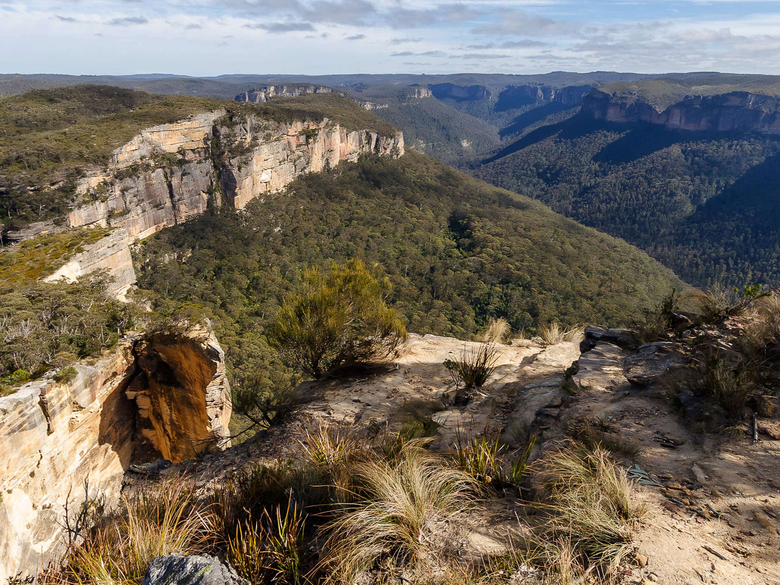 Burramoko Fire Trail to Hanging Rock